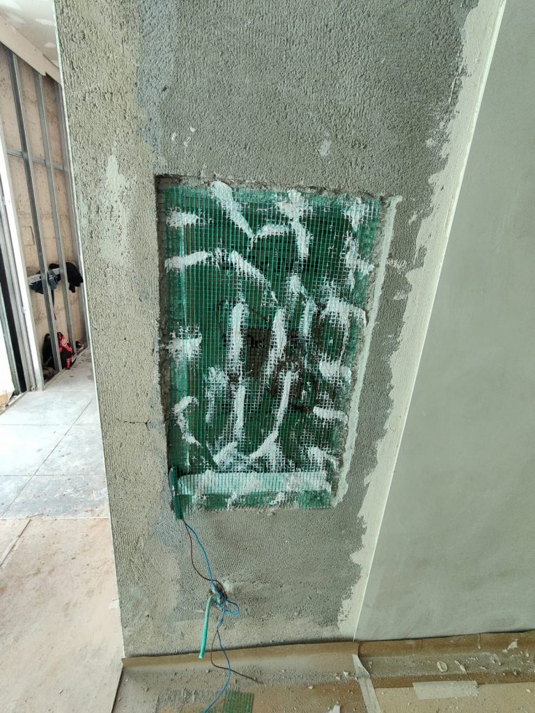 מייבש מגבות מתחת לטיח/קרמיקה